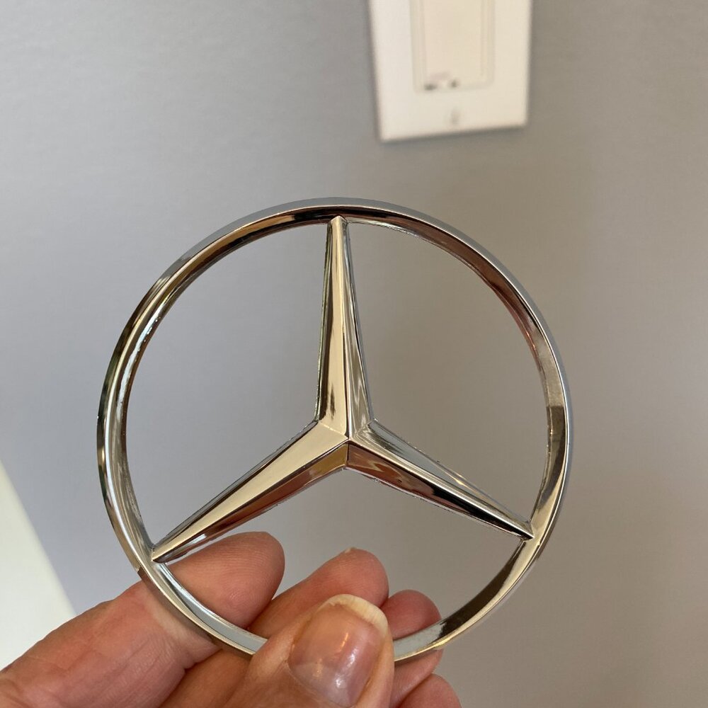 Mercedes Benz Emblems - Picture 6 of 10